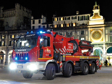 Lorry cranes