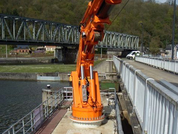 Grue base fixe et marine